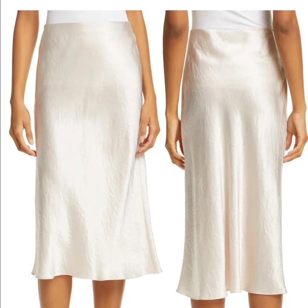 VINCE satin champagne/light gold midi skirt